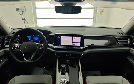 Volkswagen Teramont I, 2024 год, 6 250 000 рублей, 15 фотография