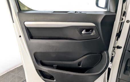 Peugeot Traveller I, 2021 год, 2 720 000 рублей, 19 фотография