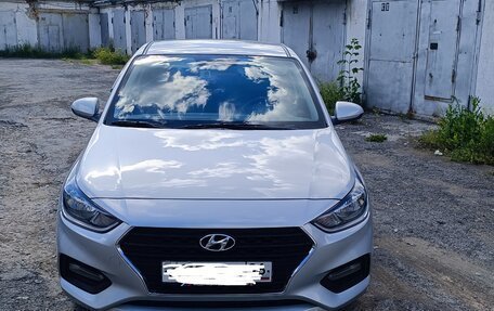 Hyundai Solaris II рестайлинг, 2019 год, 1 500 000 рублей, 1 фотография