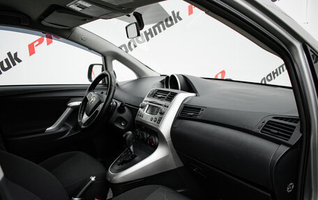 Toyota Verso I, 2012 год, 1 300 000 рублей, 11 фотография