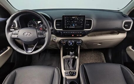 Hyundai Venue I, 2022 год, 1 800 000 рублей, 7 фотография