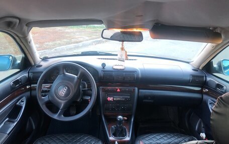 Audi A4, 2000 год, 400 000 рублей, 10 фотография