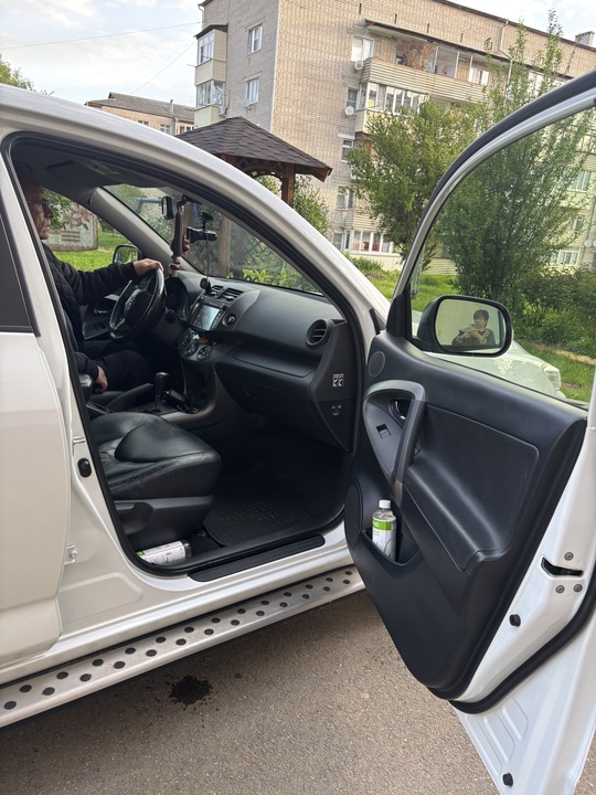 Toyota RAV4 CA30 рестайлинг, 2012 год, 2 100 000 рублей, 4 фотография