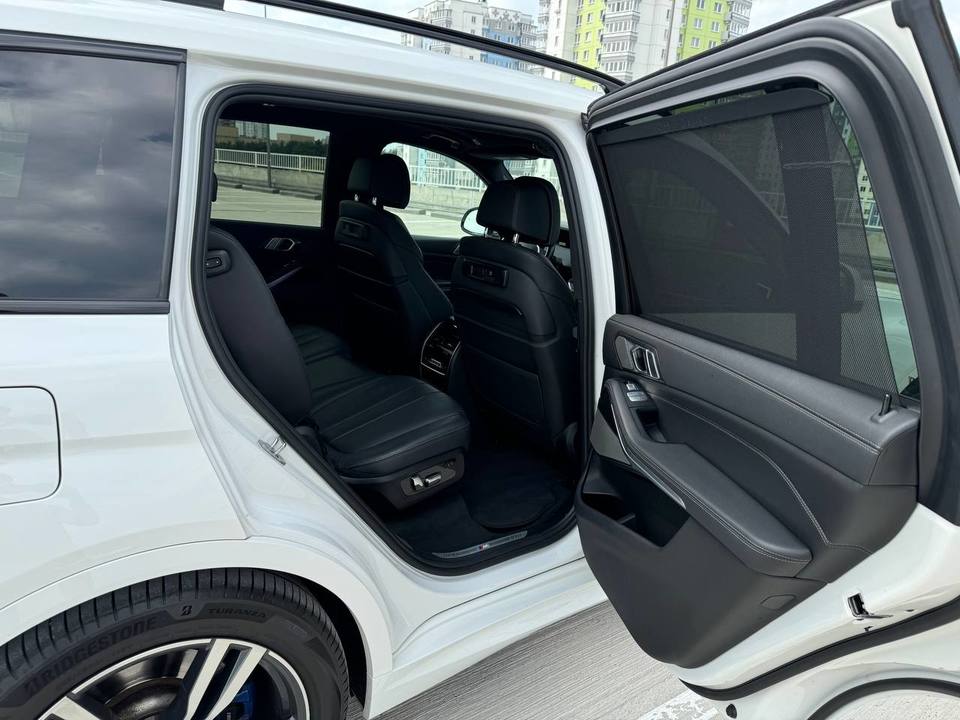BMW X7 G07, 2019 год, 5 999 000 рублей, 13 фотография