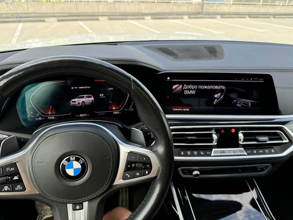 BMW X7 G07, 2019 год, 5 999 000 рублей, 14 фотография