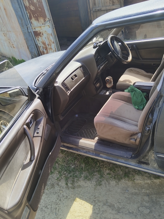 Toyota Crown S130, 1990 год, 150 000 рублей, 6 фотография