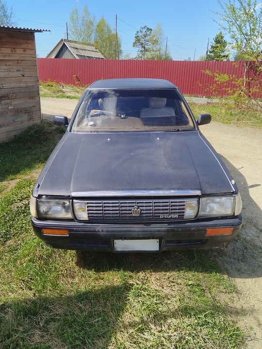 Toyota Crown S130, 1990 год, 150 000 рублей, 2 фотография