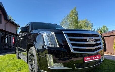 Cadillac Escalade IV, 2016 год, 4 777 777 рублей, 1 фотография