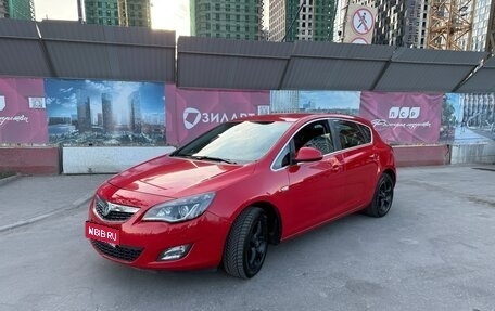 Opel Astra J, 2012 год, 900 000 рублей, 1 фотография