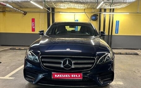 Mercedes-Benz E-Класс, 2019 год, 4 350 000 рублей, 1 фотография