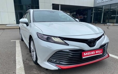 Toyota Camry, 2018 год, 2 650 000 рублей, 1 фотография