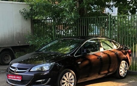 Opel Astra J, 2013 год, 1 520 000 рублей, 1 фотография
