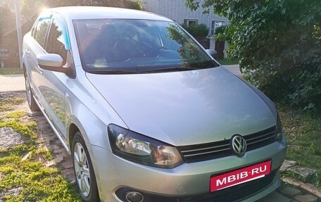 Volkswagen Polo VI (EU Market), 2011 год, 600 000 рублей, 1 фотография