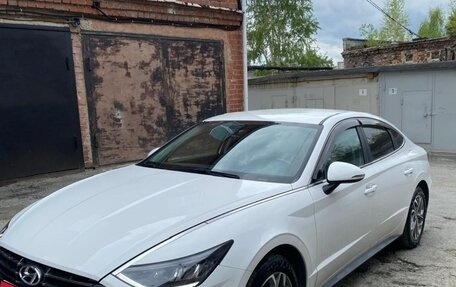 Hyundai Sonata VIII, 2020 год, 2 700 000 рублей, 1 фотография