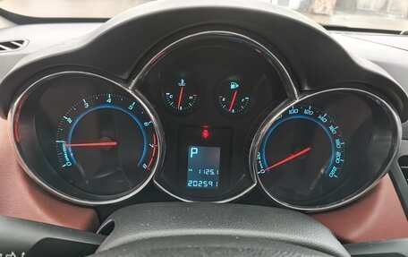 Chevrolet Cruze II, 2011 год, 650 000 рублей, 4 фотография
