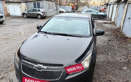 Chevrolet Cruze II, 2011 год, 650 000 рублей, 2 фотография