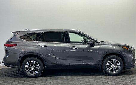 Toyota Highlander, 2021 год, 4 400 000 рублей, 4 фотография