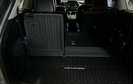 Toyota Highlander, 2021 год, 4 400 000 рублей, 9 фотография