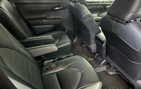 Toyota Highlander, 2021 год, 4 400 000 рублей, 10 фотография