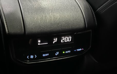 Toyota Highlander, 2021 год, 4 400 000 рублей, 24 фотография