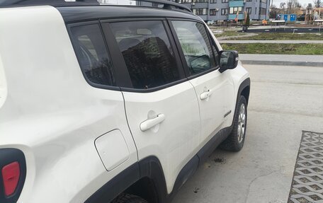 Jeep Renegade I рестайлинг, 2020 год, 1 790 000 рублей, 3 фотография
