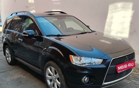 Mitsubishi Outlander III рестайлинг 3, 2011 год, 1 095 000 рублей, 1 фотография