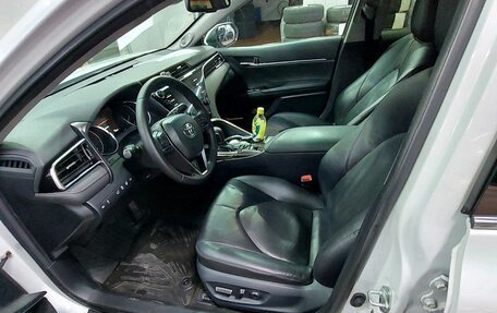 Toyota Camry, 2019 год, 2 647 000 рублей, 5 фотография
