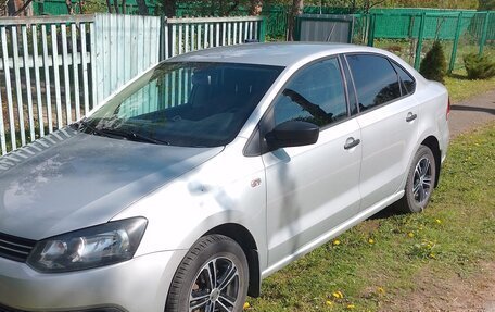 Volkswagen Polo VI (EU Market), 2014 год, 800 000 рублей, 4 фотография