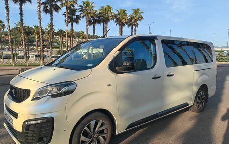 Peugeot Traveller I, 2018 год, 2 550 000 рублей, 5 фотография