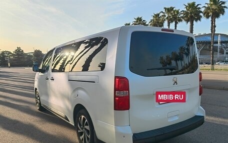 Peugeot Traveller I, 2018 год, 2 550 000 рублей, 7 фотография
