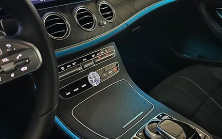Mercedes-Benz E-Класс, 2019 год, 4 350 000 рублей, 12 фотография