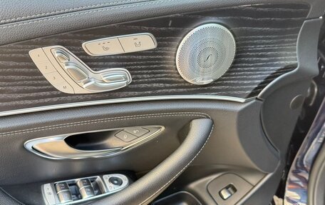 Mercedes-Benz E-Класс, 2019 год, 4 350 000 рублей, 22 фотография