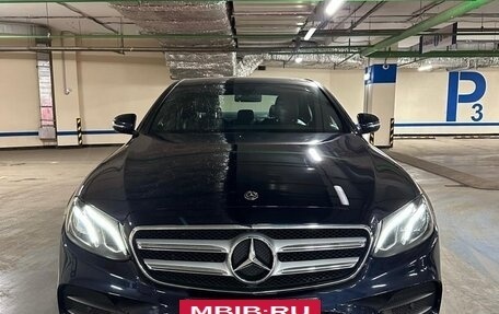 Mercedes-Benz E-Класс, 2019 год, 4 350 000 рублей, 15 фотография