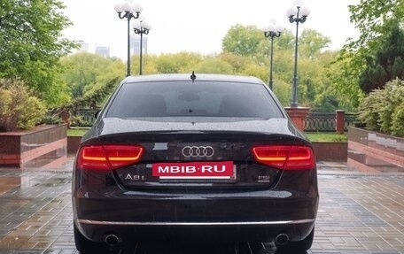Audi A8, 2012 год, 2 550 000 рублей, 9 фотография