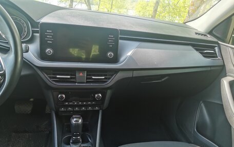 Skoda Rapid II, 2021 год, 2 000 000 рублей, 14 фотография
