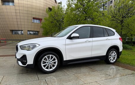 BMW X1, 2019 год, 2 800 000 рублей, 2 фотография