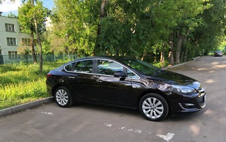 Opel Astra J, 2013 год, 1 520 000 рублей, 2 фотография