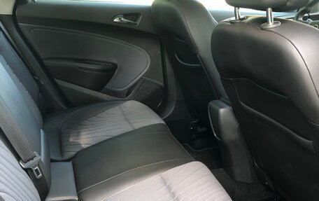 Opel Astra J, 2013 год, 1 520 000 рублей, 25 фотография