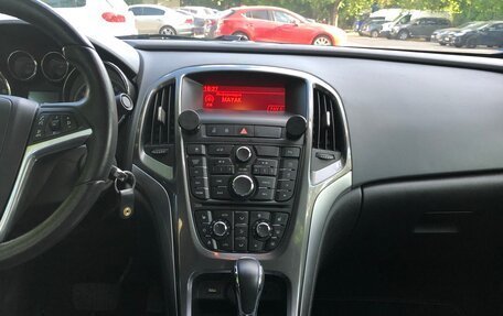 Opel Astra J, 2013 год, 1 520 000 рублей, 30 фотография