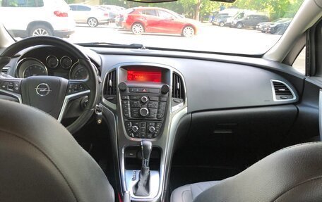 Opel Astra J, 2013 год, 1 520 000 рублей, 29 фотография