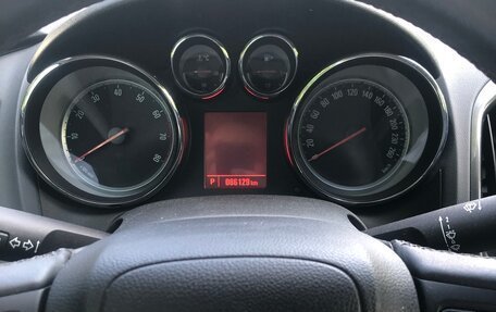 Opel Astra J, 2013 год, 1 520 000 рублей, 34 фотография