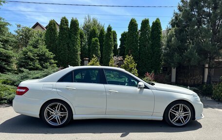 Mercedes-Benz E-Класс, 2011 год, 2 500 000 рублей, 8 фотография