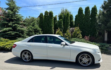 Mercedes-Benz E-Класс, 2011 год, 2 500 000 рублей, 7 фотография