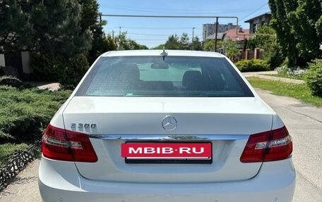 Mercedes-Benz E-Класс, 2011 год, 2 500 000 рублей, 9 фотография