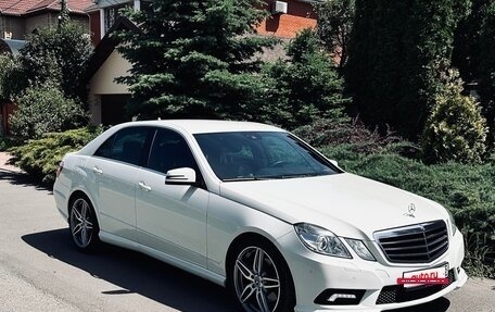 Mercedes-Benz E-Класс, 2011 год, 2 500 000 рублей, 3 фотография
