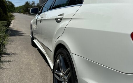 Mercedes-Benz E-Класс, 2011 год, 2 500 000 рублей, 13 фотография