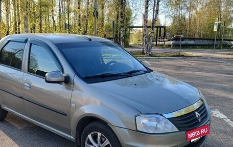 Renault Logan I, 2013 год, 440 000 рублей, 2 фотография