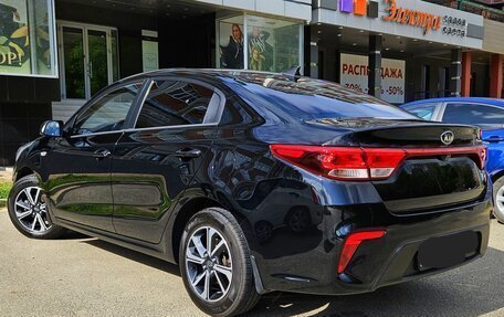 KIA Rio IV, 2018 год, 1 400 000 рублей, 6 фотография