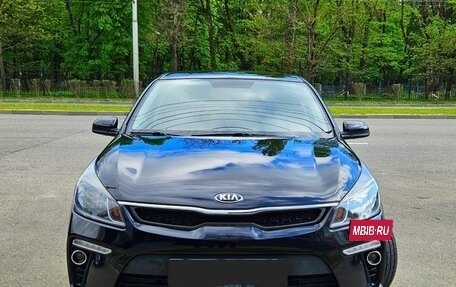 KIA Rio IV, 2018 год, 1 400 000 рублей, 2 фотография