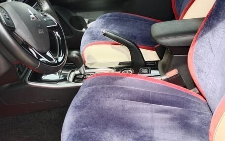 Mitsubishi Outlander III рестайлинг 3, 2018 год, 1 997 000 рублей, 5 фотография